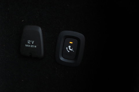 Volvo V60 T6 Plus Dark | Panoramadak | Camera | BLIS | Trekhaak | Leder