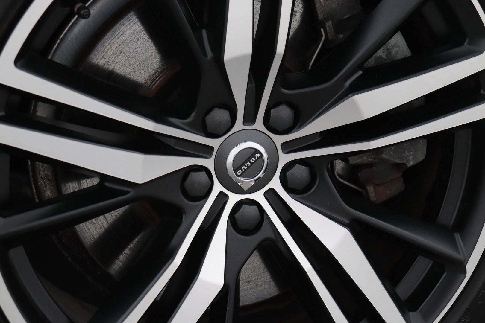 Volvo V60 T6 Plus Dark | Panoramadak | Camera | BLIS | Trekhaak | Leder