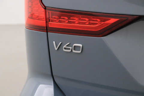 Volvo V60 T6 Plus Dark | Panoramadak | Camera | BLIS | Trekhaak | Leder