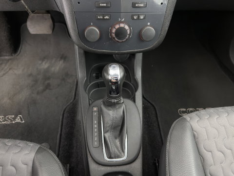 Opel Corsa 1.4-16V Cosmo Aut. *LEATHER-FABRIC | HEATED-COMFORTSEATS | CRUISE | PDC | FIETSENDRAGER | 16''ALU*