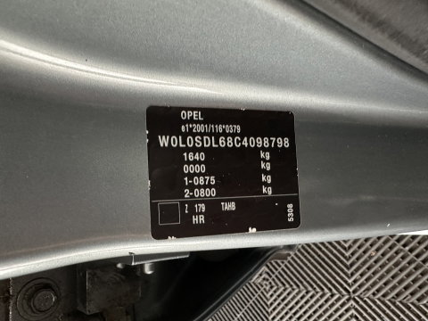Opel Corsa 1.4-16V Cosmo Aut. *LEATHER-FABRIC | HEATED-COMFORTSEATS | CRUISE | PDC | FIETSENDRAGER | 16''ALU*