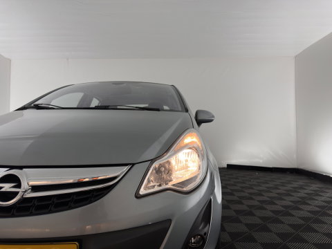 Opel Corsa 1.4-16V Cosmo Aut. *LEATHER-FABRIC | HEATED-COMFORTSEATS | CRUISE | PDC | FIETSENDRAGER | 16''ALU*