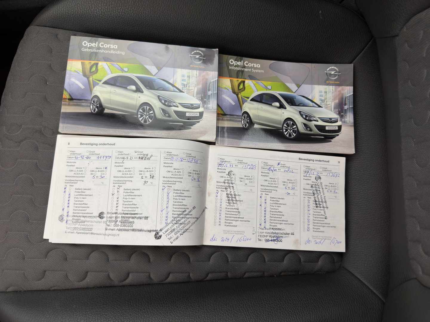 Opel Corsa 1.4-16V Cosmo Aut. *LEATHER-FABRIC | HEATED-COMFORTSEATS | CRUISE | PDC | FIETSENDRAGER | 16''ALU*
