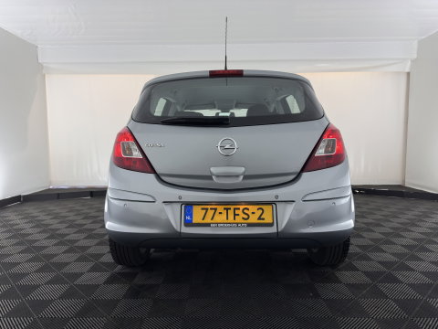 Opel Corsa 1.4-16V Cosmo Aut. *LEATHER-FABRIC | HEATED-COMFORTSEATS | CRUISE | PDC | FIETSENDRAGER | 16''ALU*