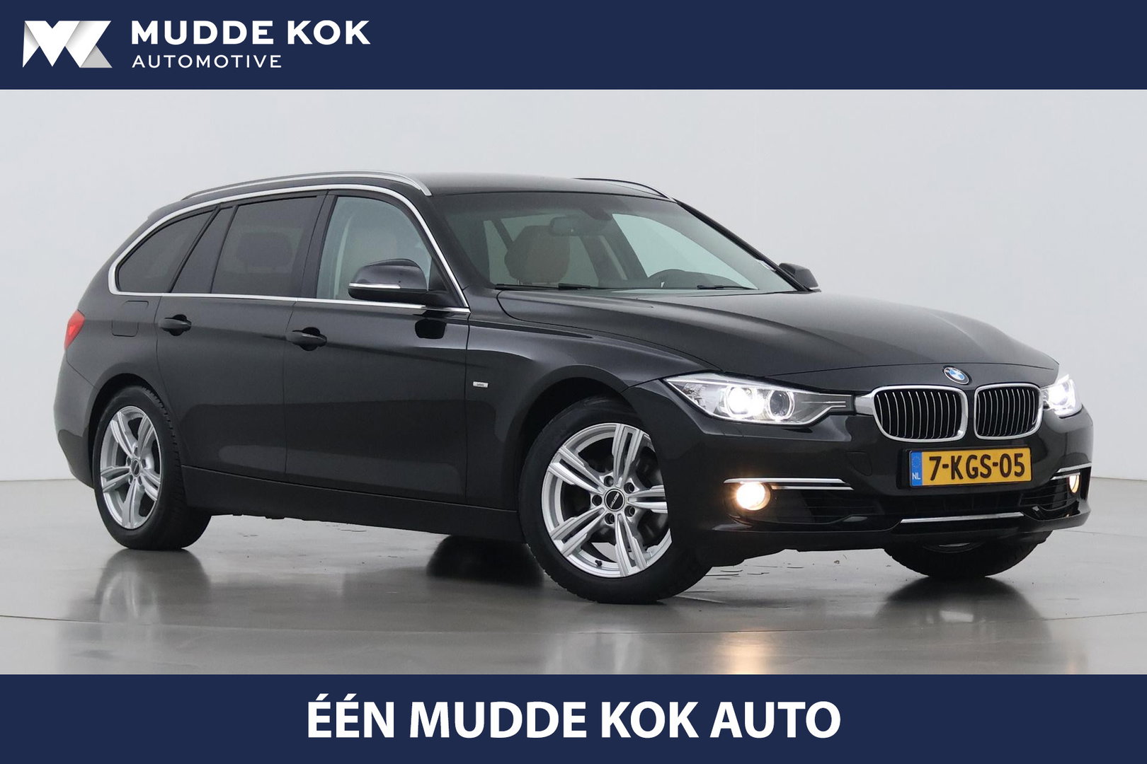 BMW 3 Serie Touring 320i Upgrade Edition | Trekhaak | Leder | Navigatie | PDC | Stoelverwarming