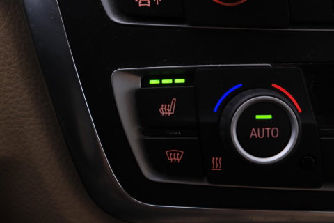 BMW 3 Serie Touring 320i Upgrade Edition | Trekhaak | Leder | Navigatie | PDC | Stoelverwarming