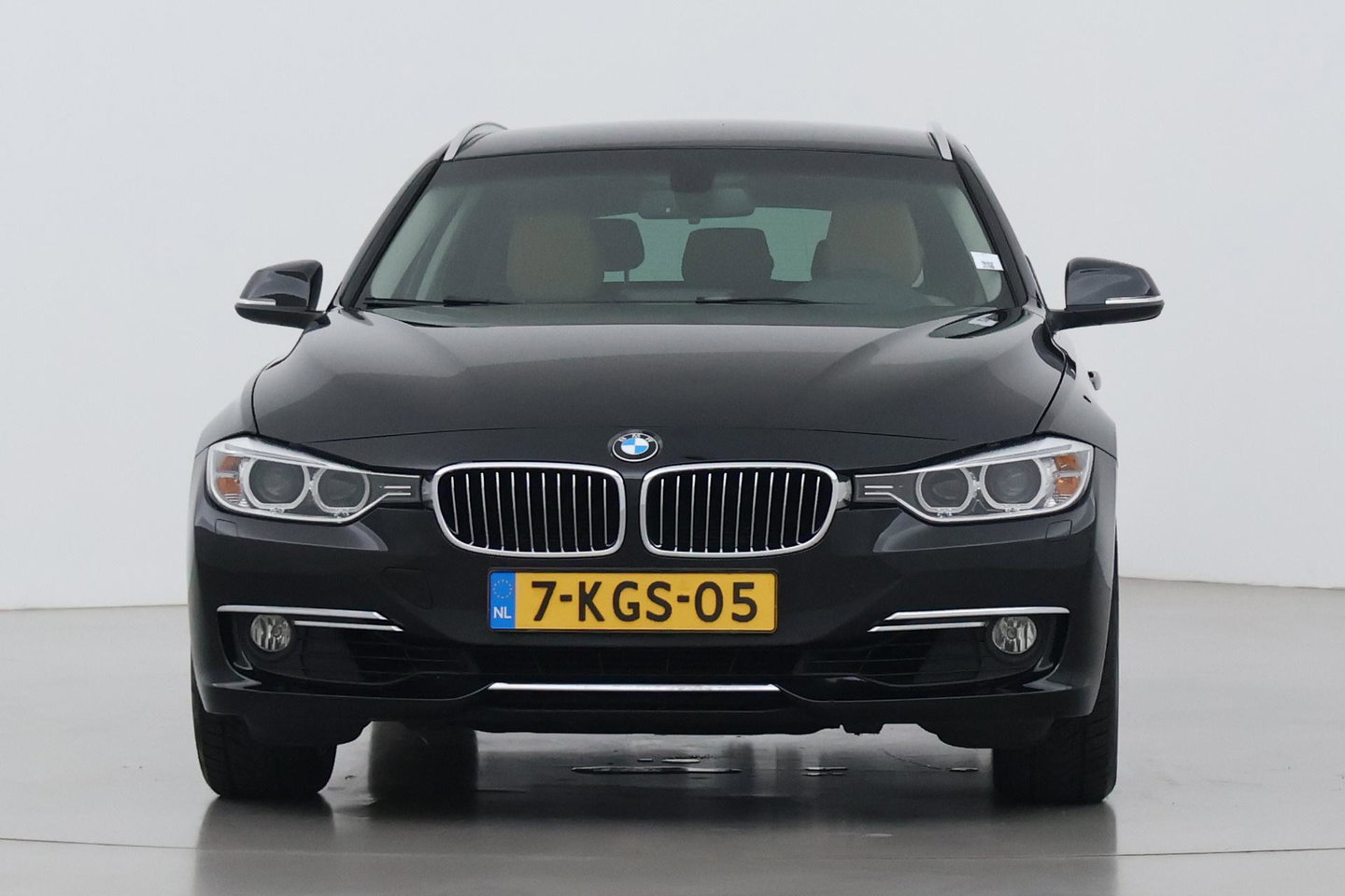 BMW 3 Serie Touring 320i Upgrade Edition | Trekhaak | Leder | Navigatie | PDC | Stoelverwarming