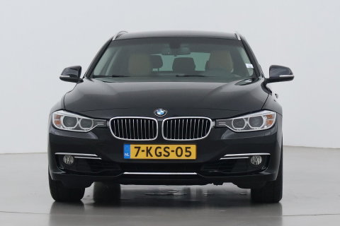 BMW 3 Serie Touring 320i Upgrade Edition | Trekhaak | Leder | Navigatie | PDC | Stoelverwarming