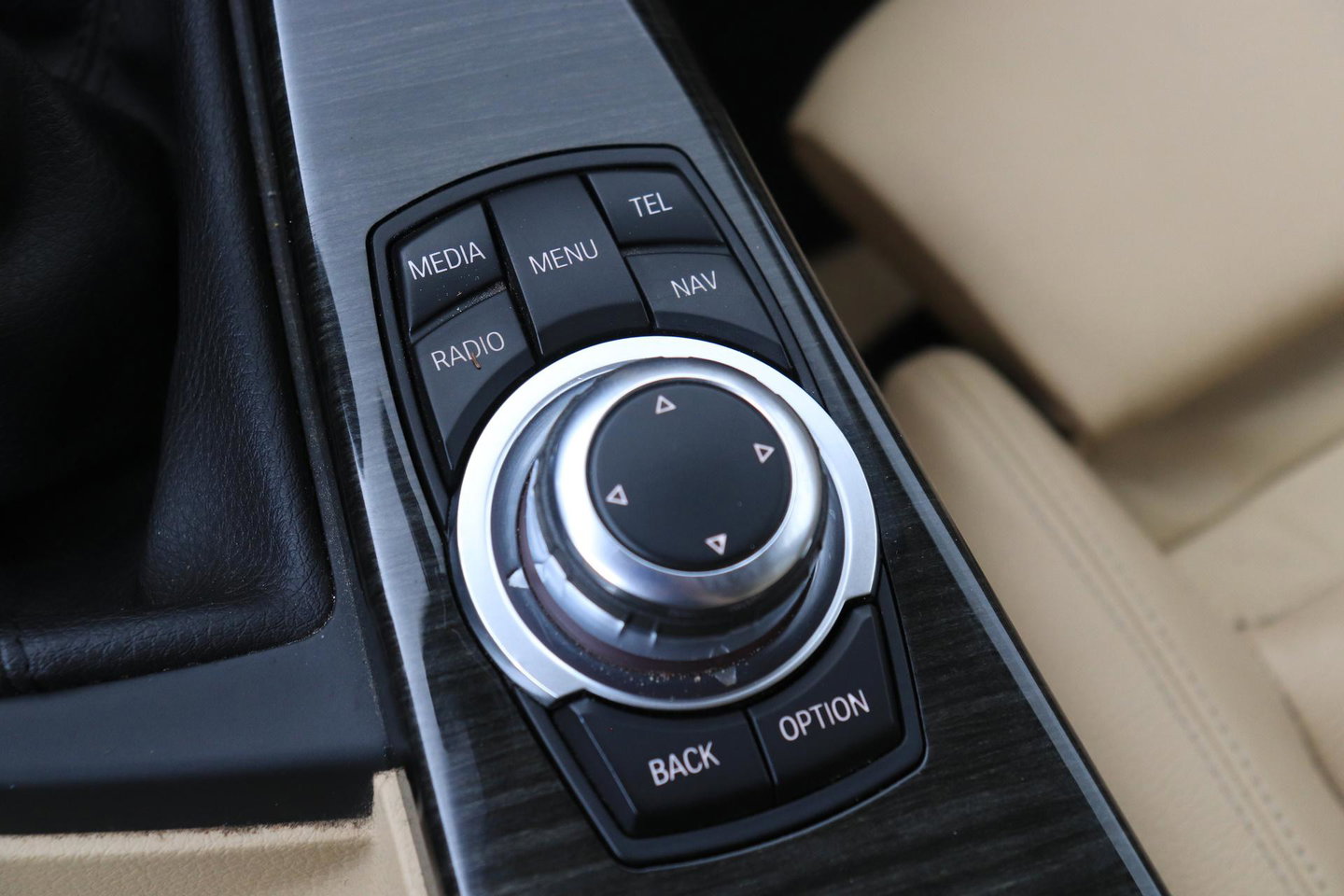 BMW 3 Serie Touring 320i Upgrade Edition | Trekhaak | Leder | Navigatie | PDC | Stoelverwarming