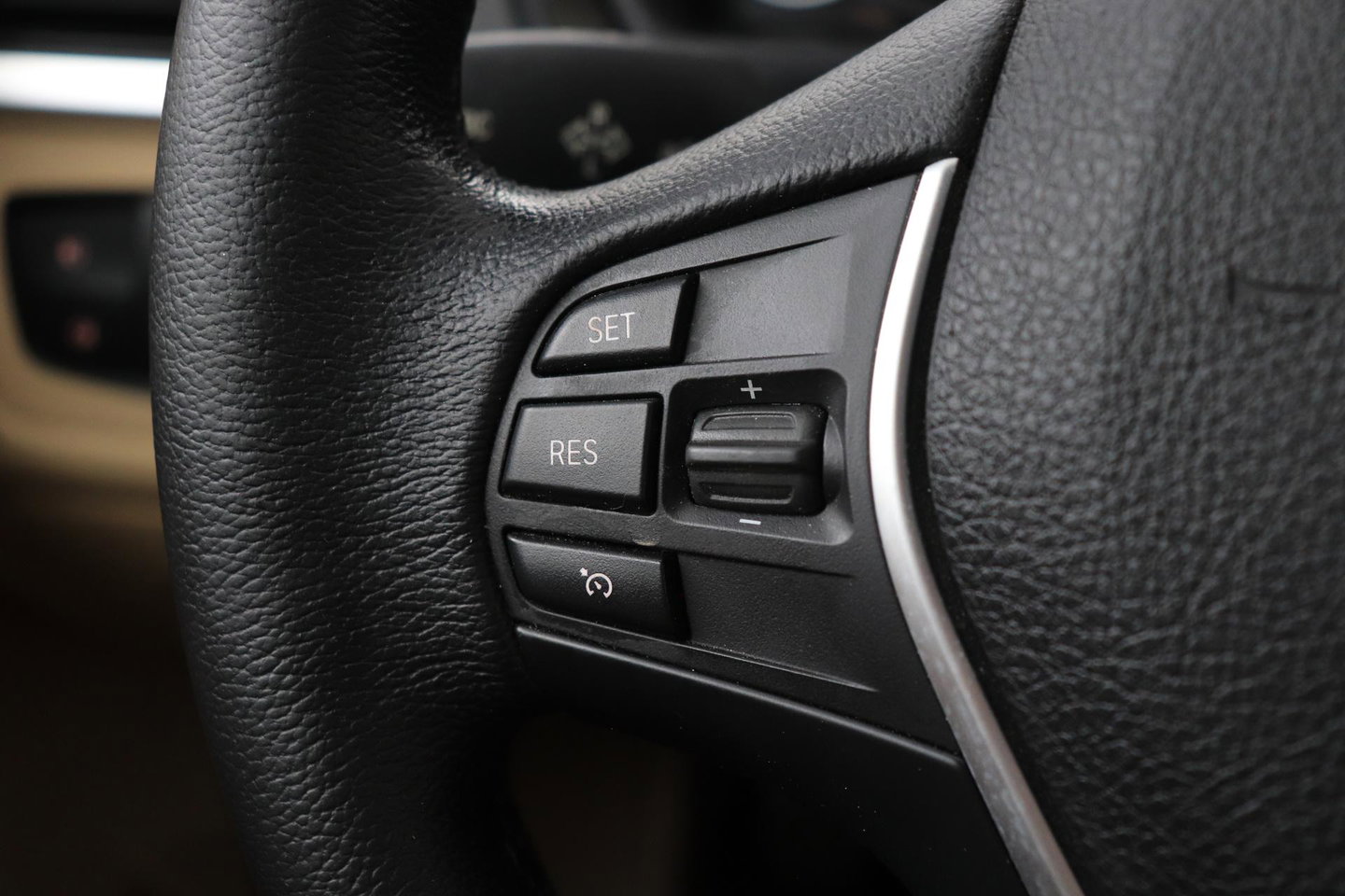 BMW 3 Serie Touring 320i Upgrade Edition | Trekhaak | Leder | Navigatie | PDC | Stoelverwarming