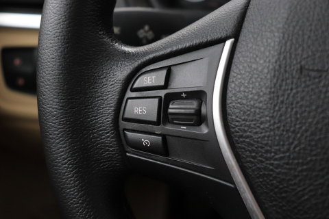BMW 3 Serie Touring 320i Upgrade Edition | Trekhaak | Leder | Navigatie | PDC | Stoelverwarming