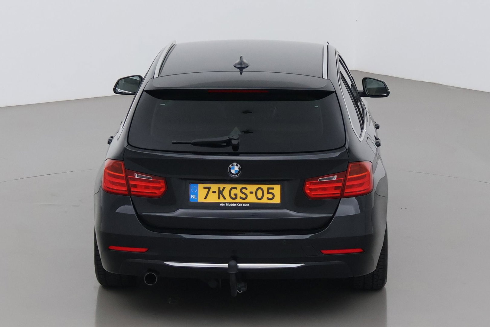 BMW 3 Serie Touring 320i Upgrade Edition | Trekhaak | Leder | Navigatie | PDC | Stoelverwarming