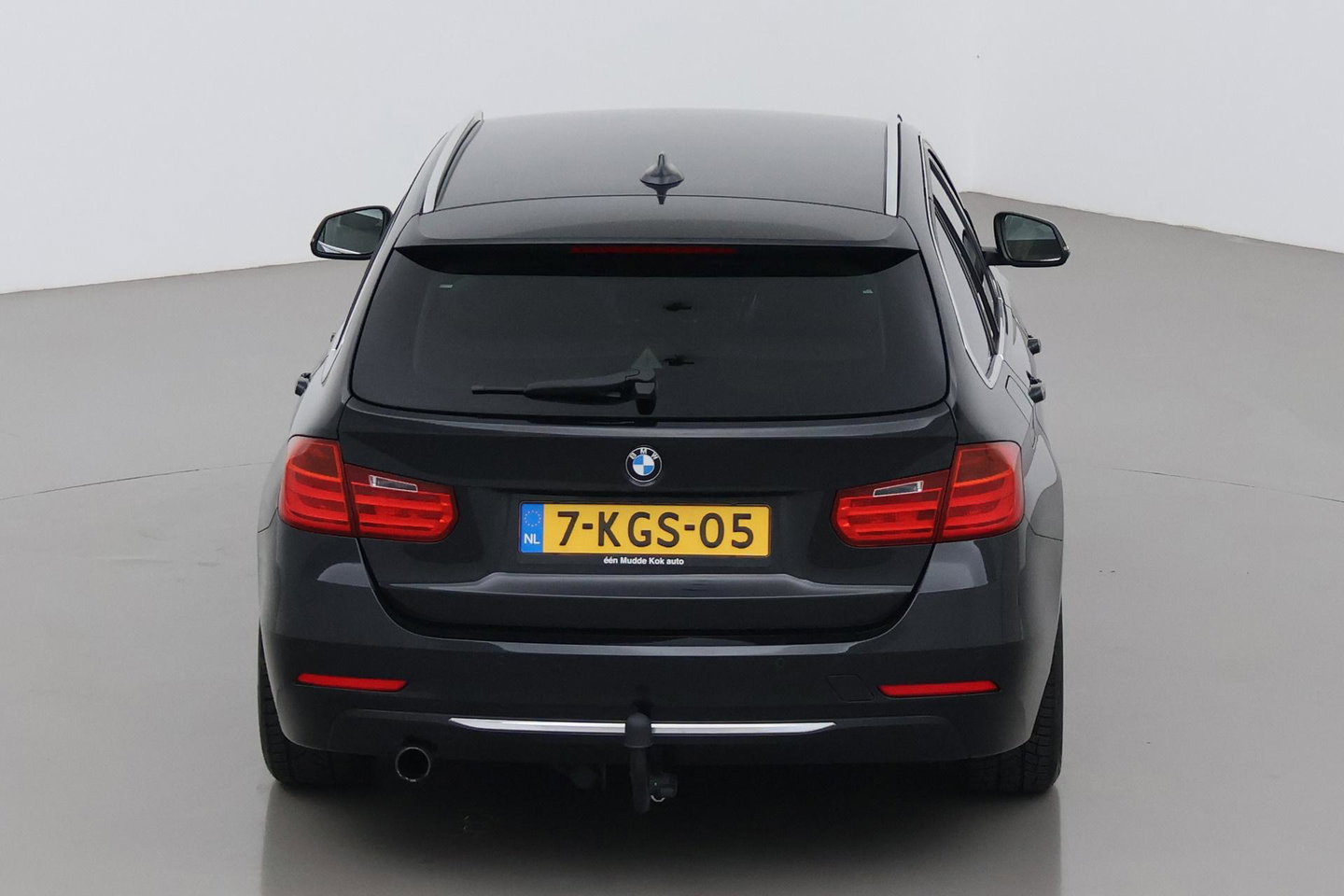 BMW 3 Serie Touring 320i Upgrade Edition | Trekhaak | Leder | Navigatie | PDC | Stoelverwarming