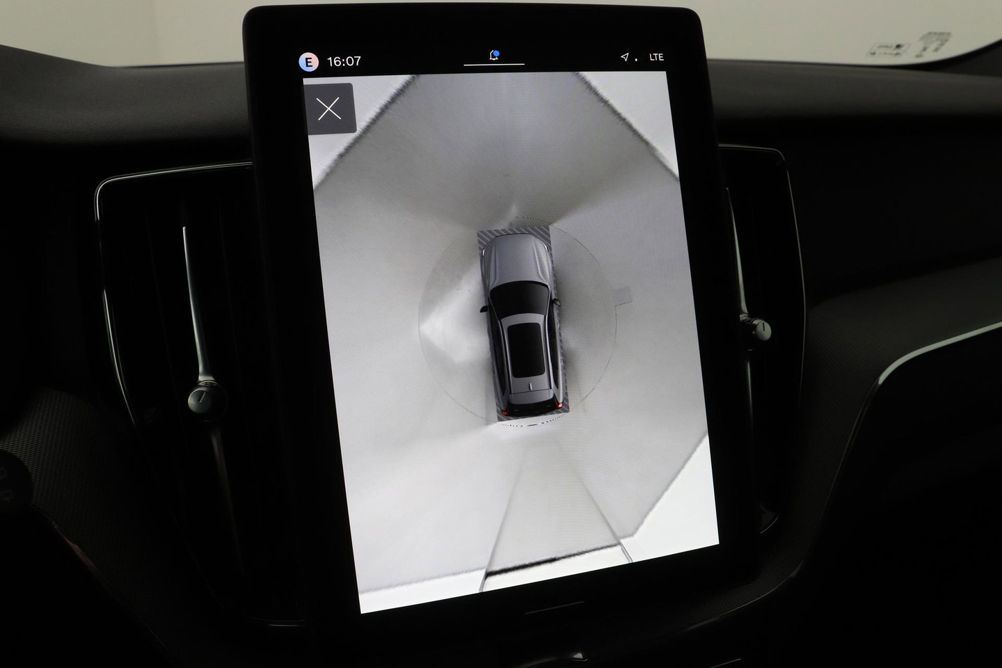 Volvo XC60 2.0 T6 Plug-in hybrid AWD Plus Black Edition | Panoramadak | Harman/Kardon | 360-Camera | Head-Up
