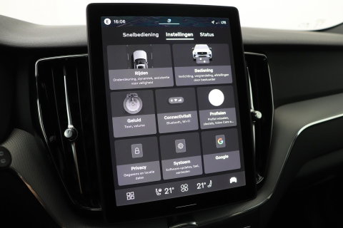 Volvo XC60 2.0 T6 Plug-in hybrid AWD Plus Black Edition | Panoramadak | Harman/Kardon | 360-Camera | Head-Up