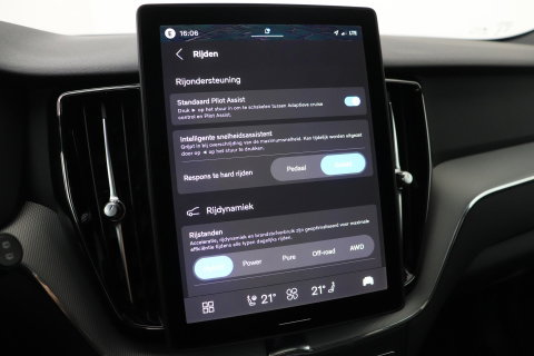 Volvo XC60 2.0 T6 Plug-in hybrid AWD Plus Black Edition | Panoramadak | Harman/Kardon | 360-Camera | Head-Up