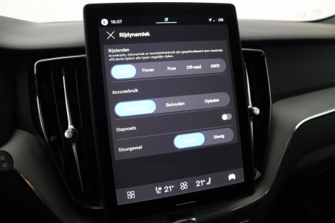 Volvo XC60 2.0 T6 Plug-in hybrid AWD Plus Black Edition | Panoramadak | Harman/Kardon | 360-Camera | Head-Up