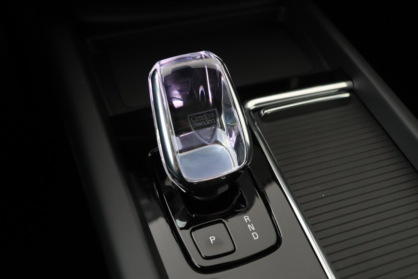 Volvo XC60 2.0 T6 Plug-in hybrid AWD Plus Black Edition | Panoramadak | Harman/Kardon | 360-Camera | Head-Up