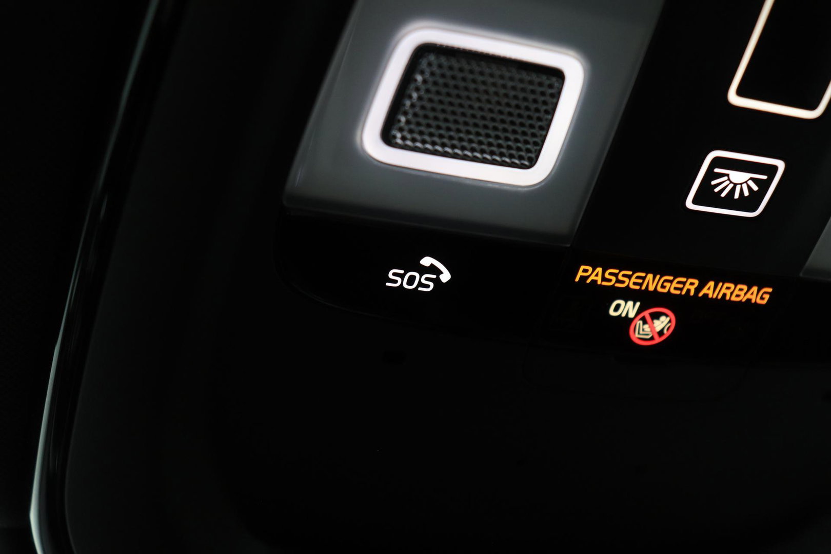 Volvo XC60 2.0 T6 Plug-in hybrid AWD Plus Black Edition | Panoramadak | Harman/Kardon | 360-Camera | Head-Up