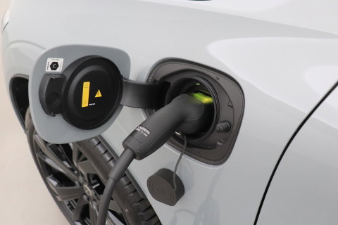 Volvo XC60 2.0 T6 Plug-in hybrid AWD Plus Black Edition | Panoramadak | Harman/Kardon | 360-Camera | Head-Up