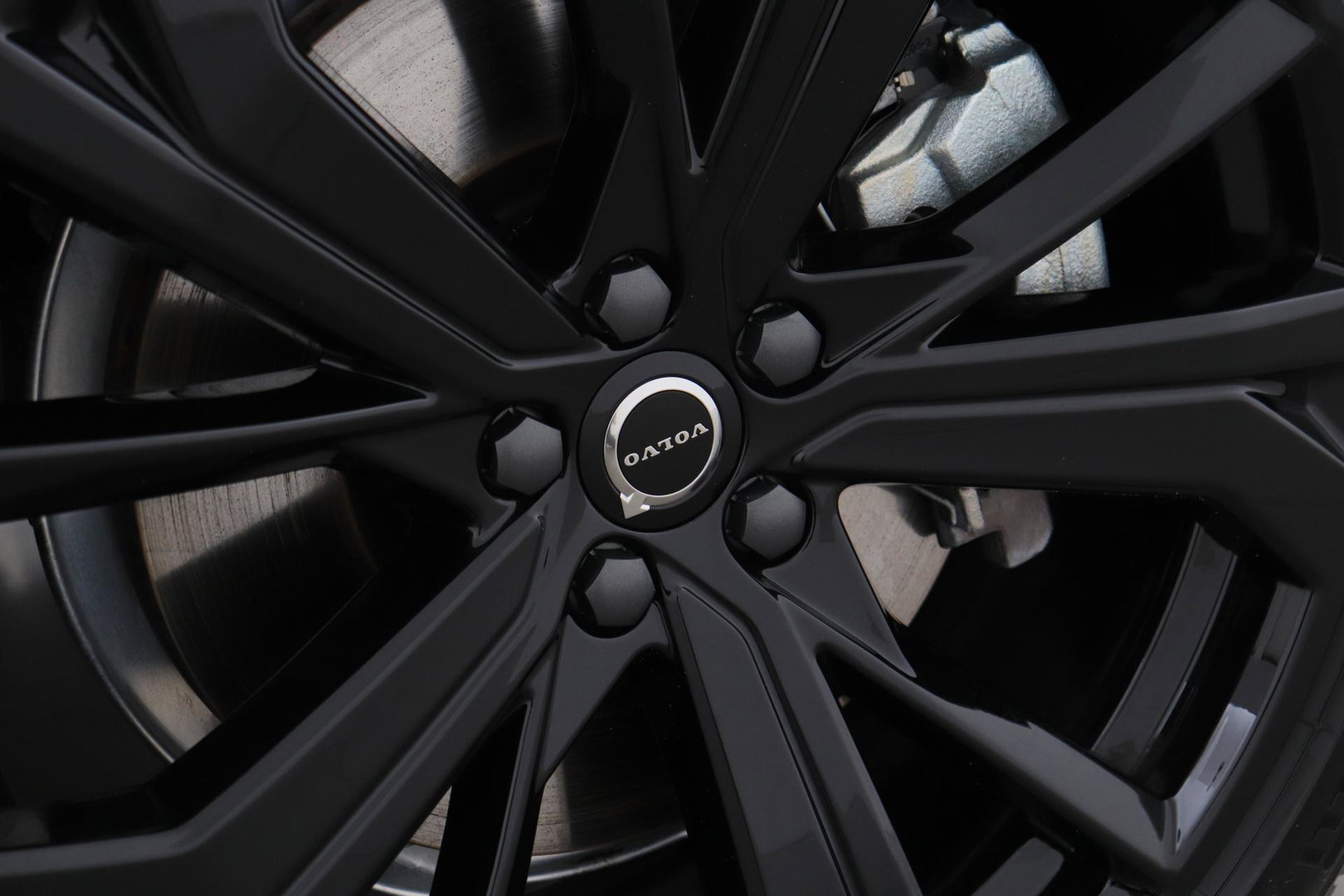 Volvo XC60 2.0 T6 Plug-in hybrid AWD Plus Black Edition | Panoramadak | Harman/Kardon | 360-Camera | Head-Up