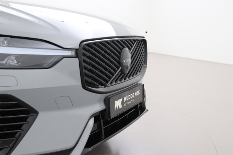 Volvo XC60 2.0 T6 Plug-in hybrid AWD Plus Black Edition | Panoramadak | Harman/Kardon | 360-Camera | Head-Up