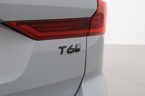 Volvo XC60 2.0 T6 Plug-in hybrid AWD Plus Black Edition | Panoramadak | Harman/Kardon | 360-Camera | Head-Up