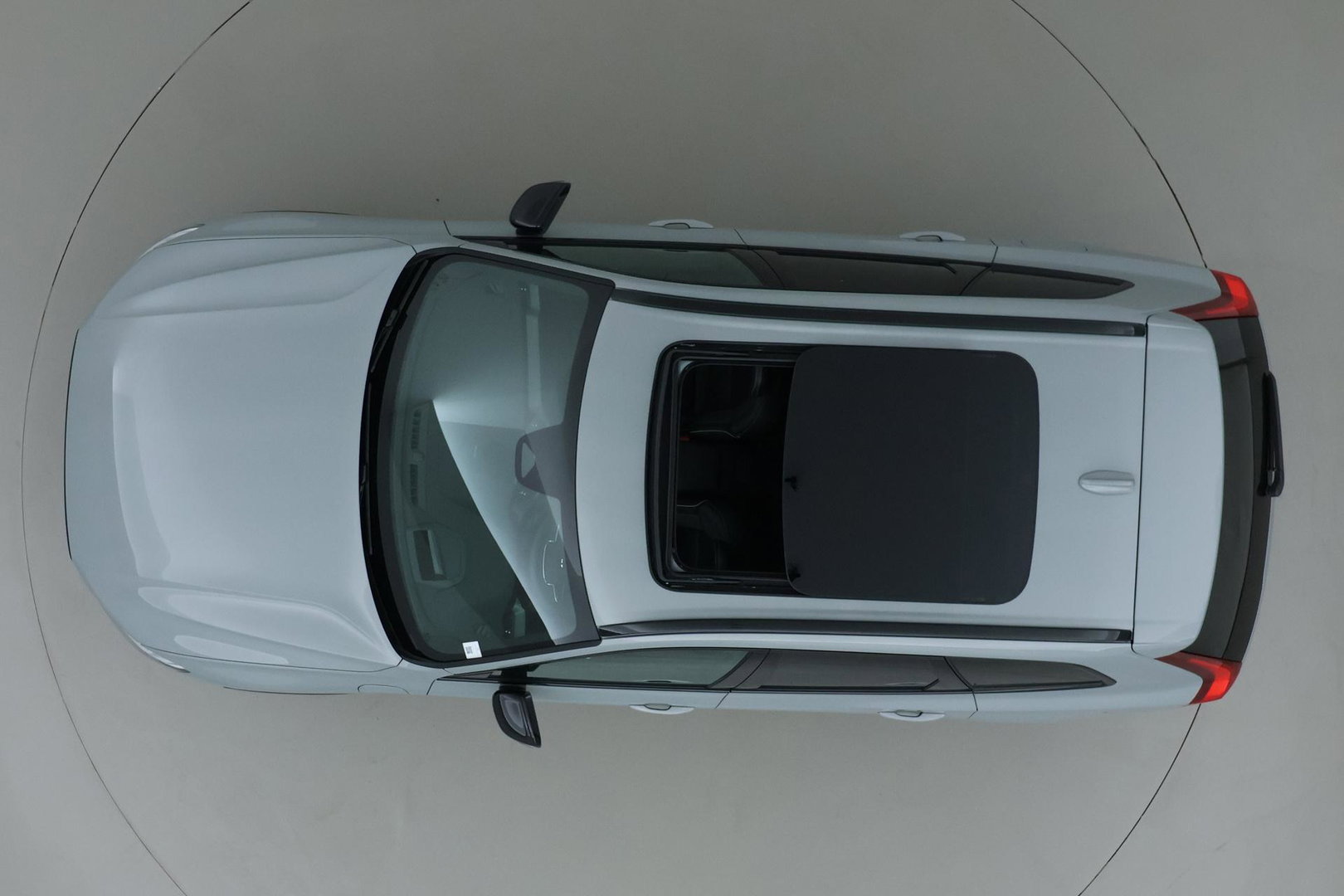 Volvo XC60 2.0 T6 Plug-in hybrid AWD Plus Black Edition | Panoramadak | Harman/Kardon | 360-Camera | Head-Up