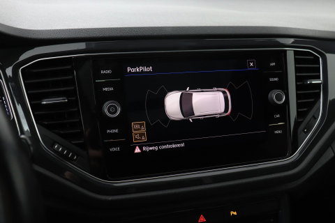 Volkswagen T-Roc 1.5 TSI Sport | Trekhaak | Panoramadak | 17 inch