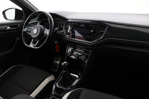 Volkswagen T-Roc 1.5 TSI Sport | Trekhaak | Panoramadak | 17 inch