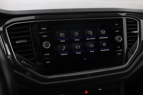 Volkswagen T-Roc 1.5 TSI Sport | Trekhaak | Panoramadak | 17 inch
