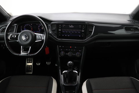 Volkswagen T-Roc 1.5 TSI Sport | Trekhaak | Panoramadak | 17 inch