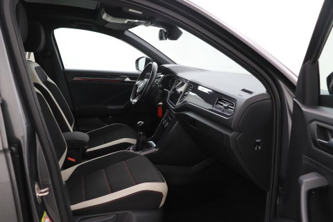 Volkswagen T-Roc 1.5 TSI Sport | Trekhaak | Panoramadak | 17 inch
