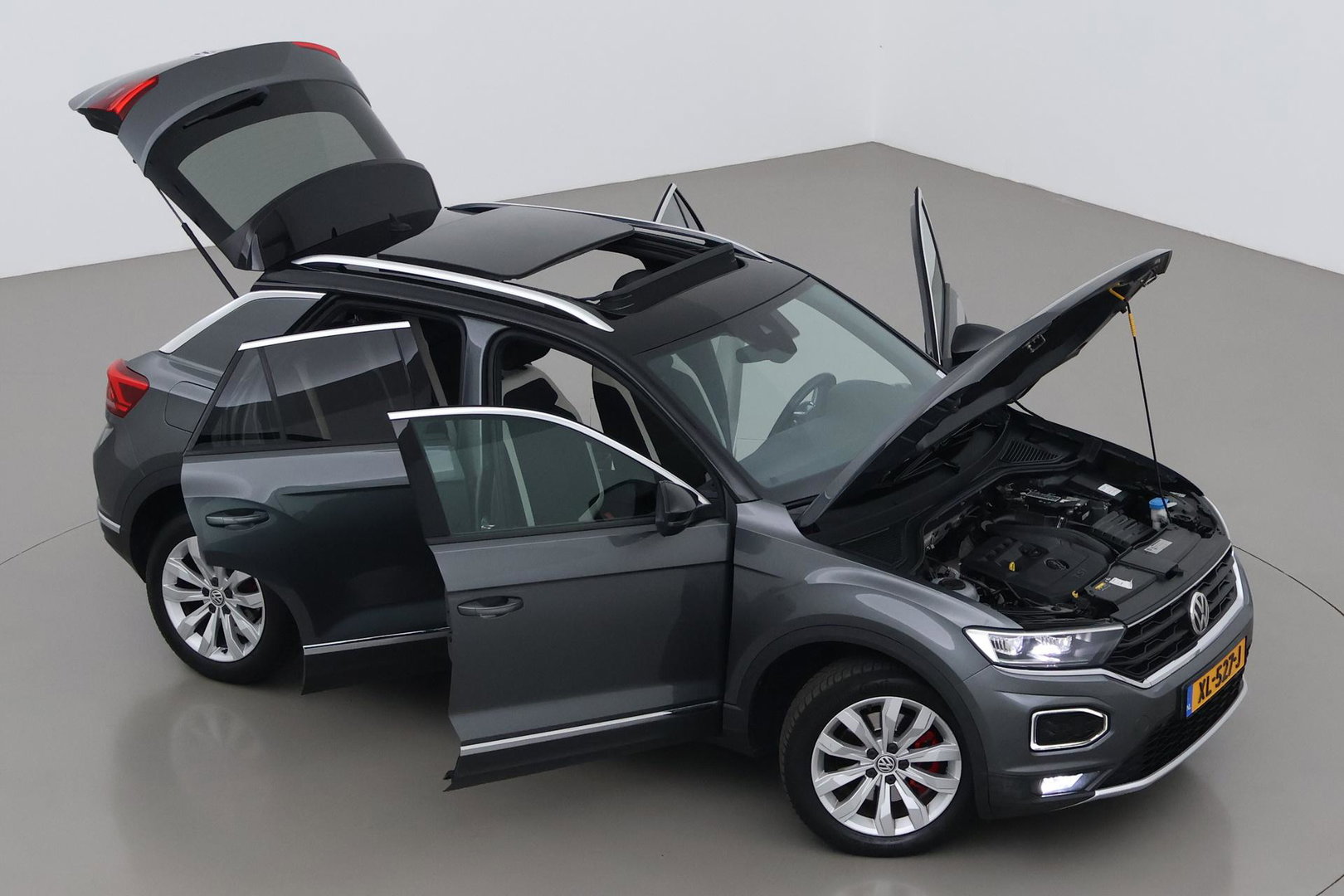 Volkswagen T-Roc 1.5 TSI Sport | Trekhaak | Panoramadak | 17 inch