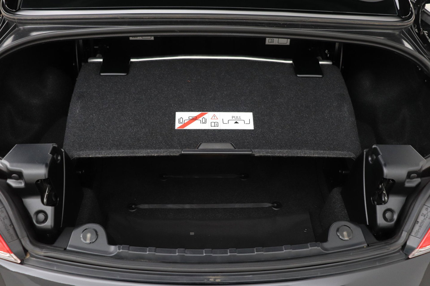 BMW Z4 Roadster sDrive23i Executive | Youngtimer | 6-Cilinder | Leder | Navigatie | 17 inch | Historie aanwezig