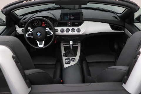 BMW Z4 Roadster sDrive23i Executive | Youngtimer | 6-Cilinder | Leder | Navigatie | 17 inch | Historie aanwezig