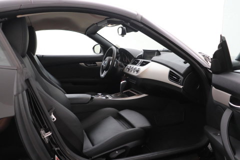 BMW Z4 Roadster sDrive23i Executive | Youngtimer | 6-Cilinder | Leder | Navigatie | 17 inch | Historie aanwezig
