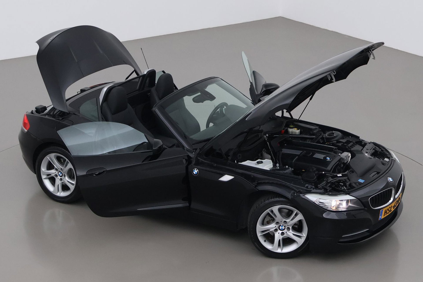 BMW Z4 Roadster sDrive23i Executive | Youngtimer | 6-Cilinder | Leder | Navigatie | 17 inch | Historie aanwezig