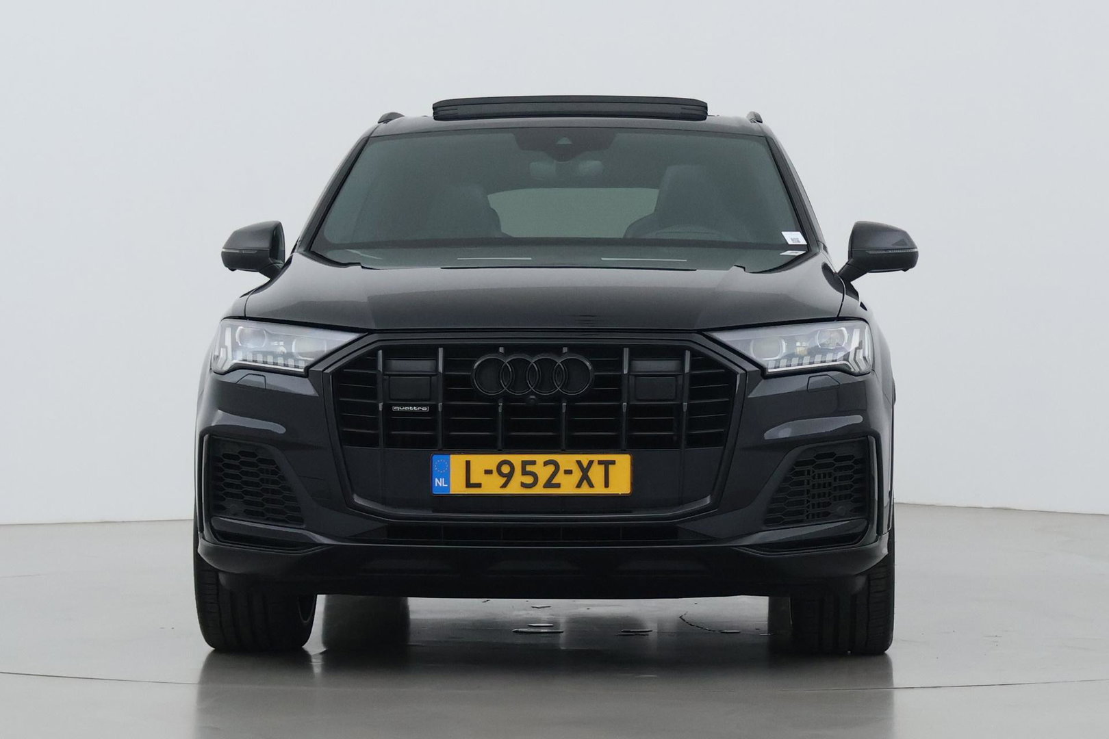 Audi Q7 60 TFSI e Quattro Competition | Luchtvering | Panoramadak | Head-Up | 22 inch