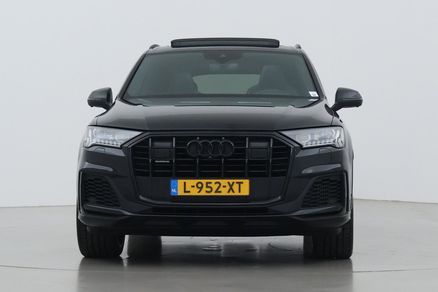 Audi Q7 60 TFSI e Quattro Competition | Luchtvering | Panoramadak | Head-Up | 22 inch