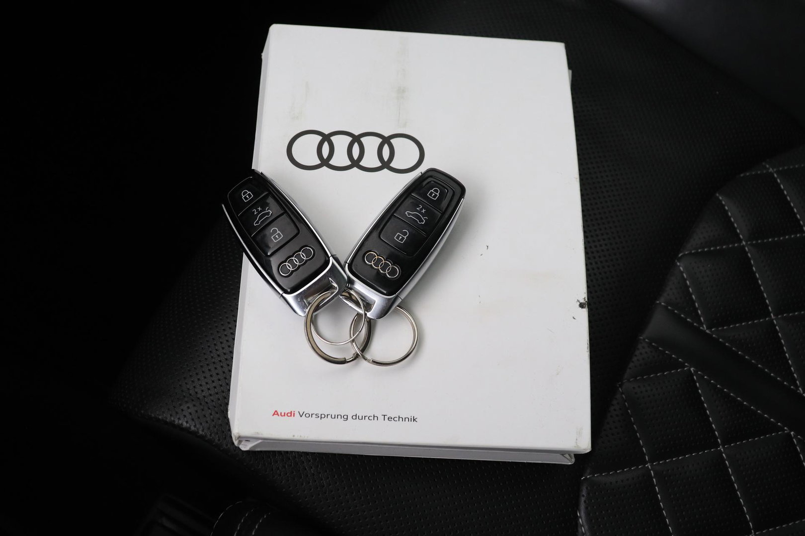 Audi Q7 60 TFSI e Quattro Competition | Luchtvering | Panoramadak | Head-Up | 22 inch