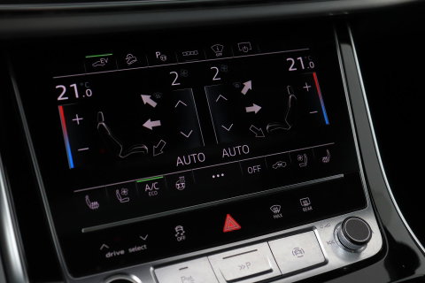 Audi Q7 60 TFSI e Quattro Competition | Luchtvering | Panoramadak | Head-Up | 22 inch