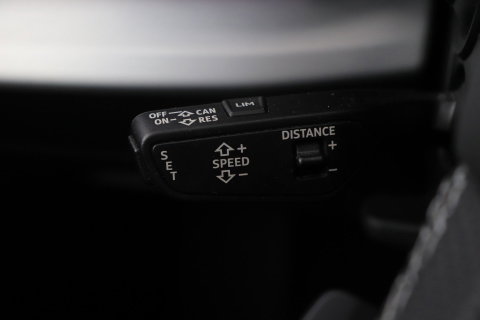 Audi Q7 60 TFSI e Quattro Competition | Luchtvering | Panoramadak | Head-Up | 22 inch