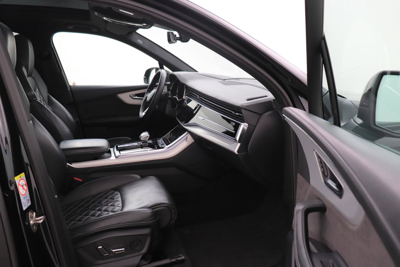 Audi Q7 60 TFSI e Quattro Competition | Luchtvering | Panoramadak | Head-Up | 22 inch