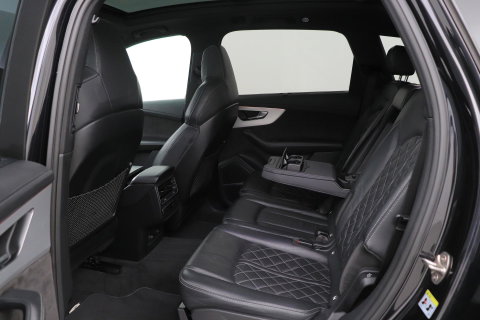 Audi Q7 60 TFSI e Quattro Competition | Luchtvering | Panoramadak | Head-Up | 22 inch