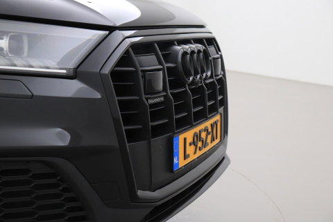 Audi Q7 60 TFSI e Quattro Competition | Luchtvering | Panoramadak | Head-Up | 22 inch