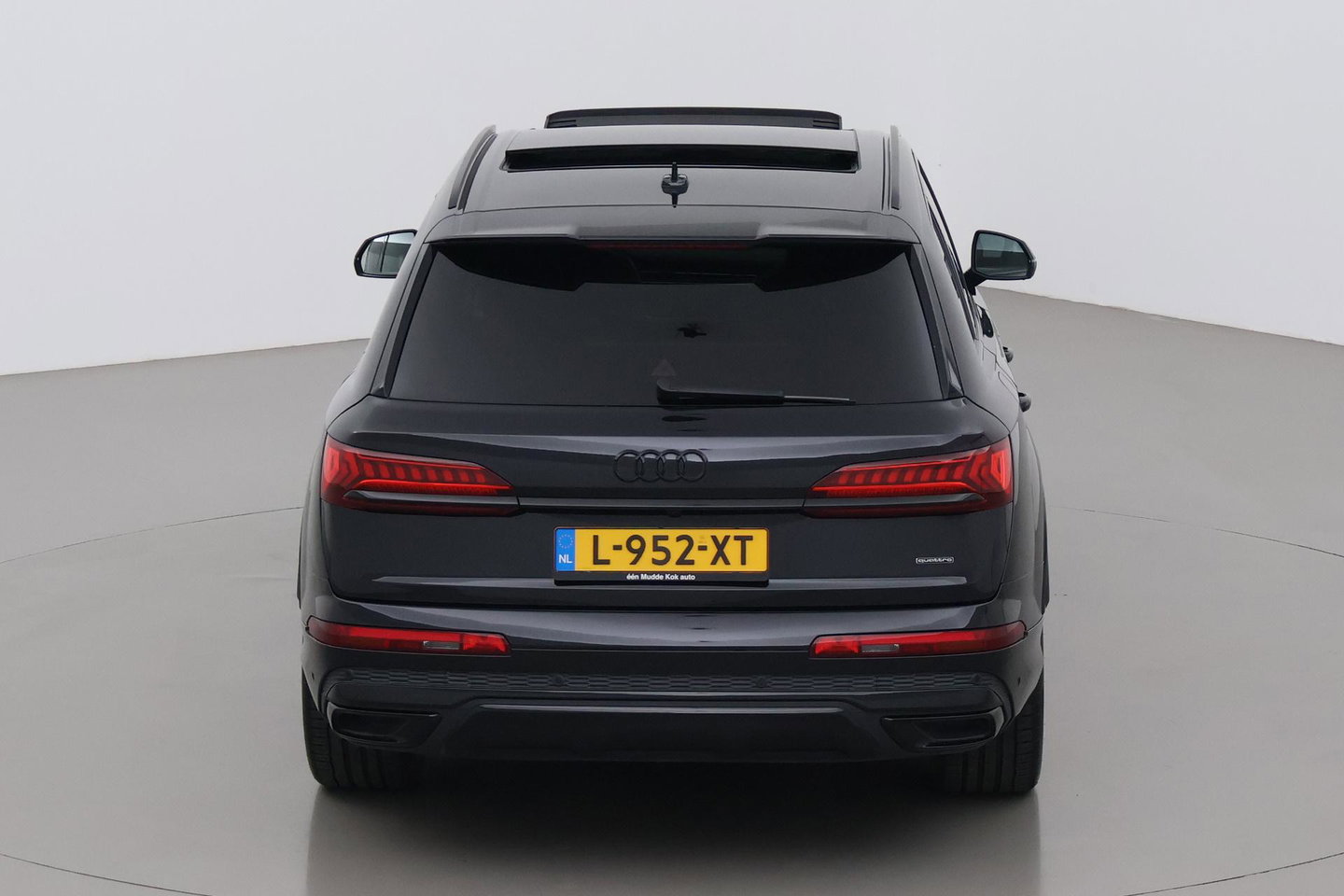 Audi Q7 60 TFSI e Quattro Competition | Luchtvering | Panoramadak | Head-Up | 22 inch