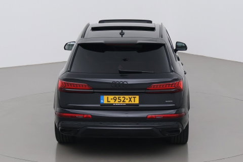 Audi Q7 60 TFSI e Quattro Competition | Luchtvering | Panoramadak | Head-Up | 22 inch