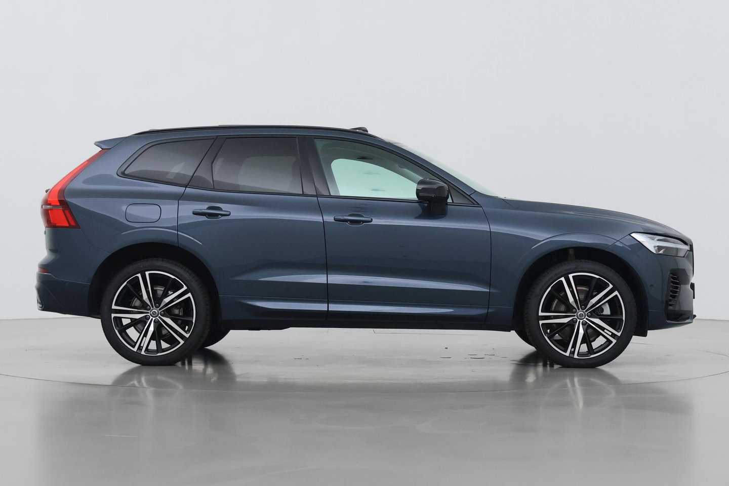 Volvo XC60 T8 Plug-in hybrid Plus Dark | ACC | Harman/Kardon | Panoramadak | Head-Up | Memory | Stoelventilatie