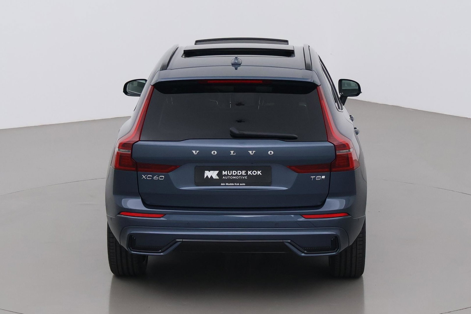 Volvo XC60 T8 Plug-in hybrid Plus Dark | ACC | Harman/Kardon | Panoramadak | Head-Up | Memory | Stoelventilatie